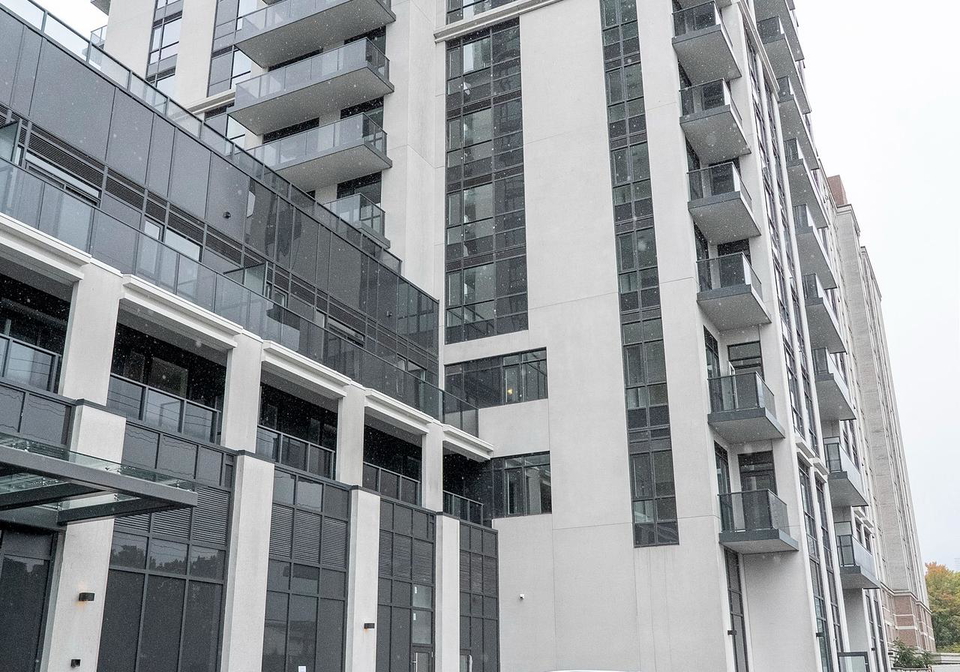 202-burnhamthorpe-road-e-mississauga-ontario-w12341211