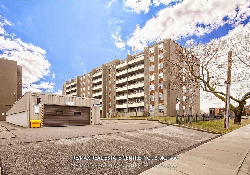 3621-lakeshore-boulevard-etobicoke-ontario-w12341344