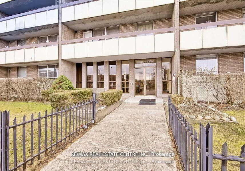 3621-lakeshore-boulevard-etobicoke-ontario-w12341344