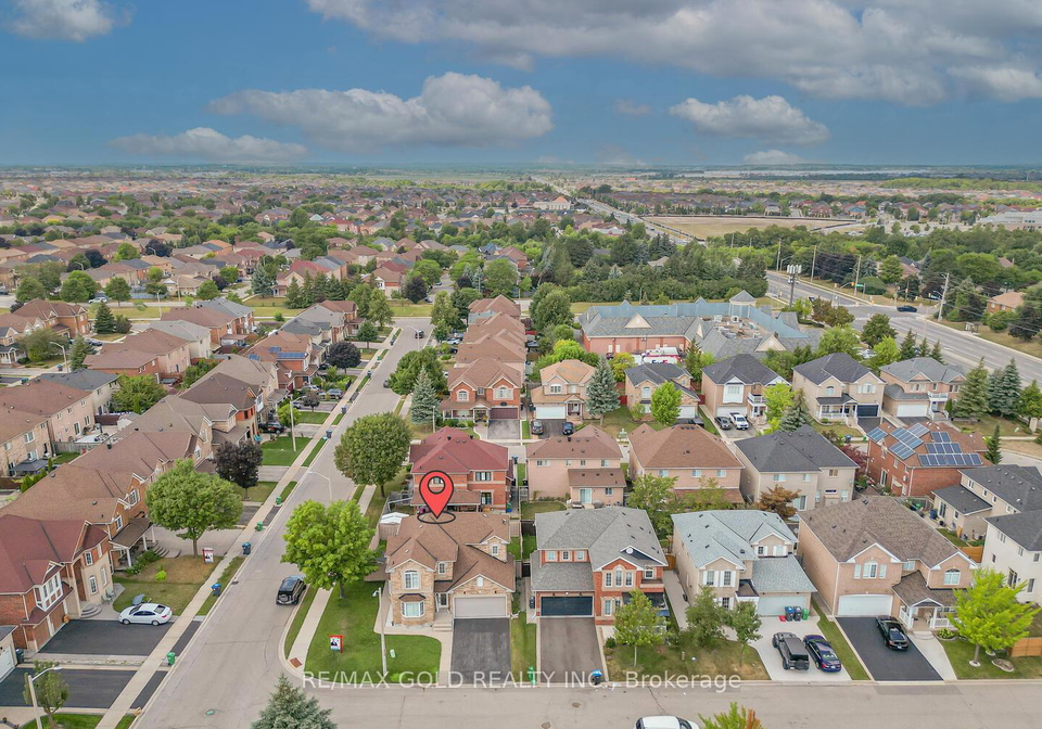 1-bumblebee-crescent-brampton-ontario-w12341367