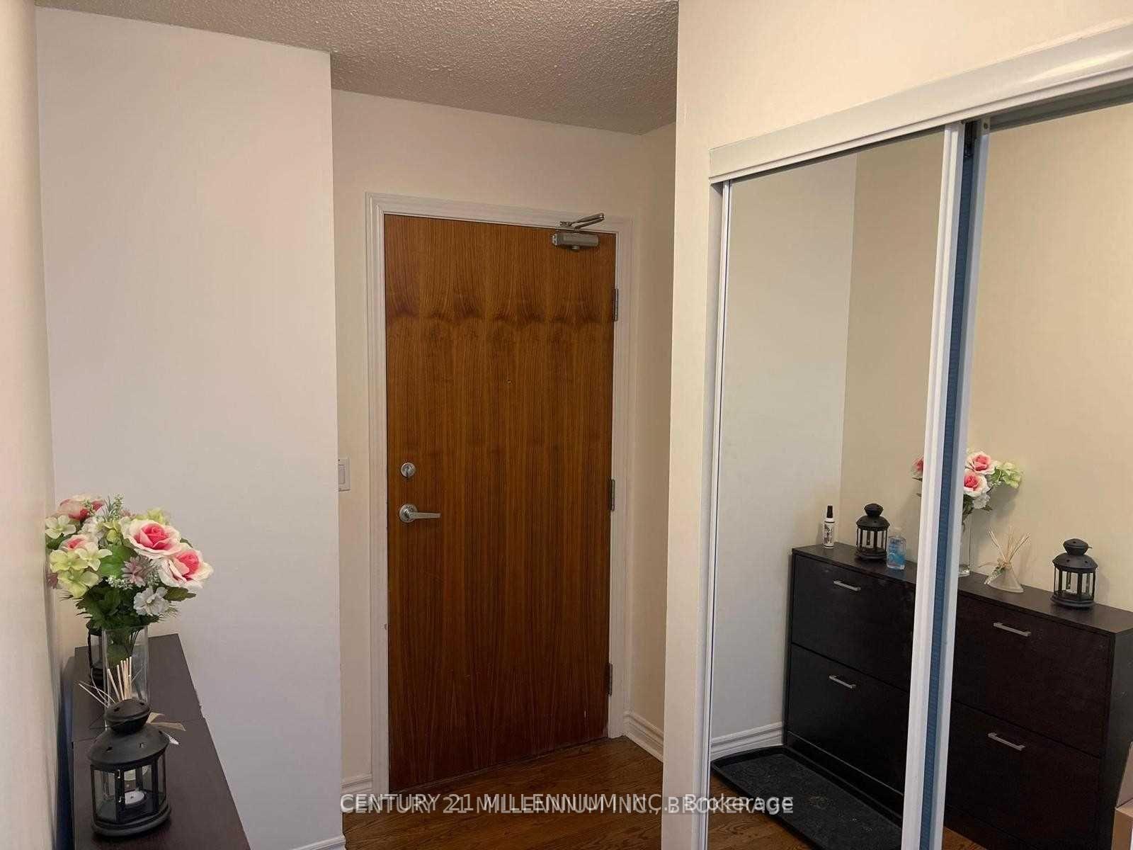 1-elm-drive-mississauga-ontario-w12341374