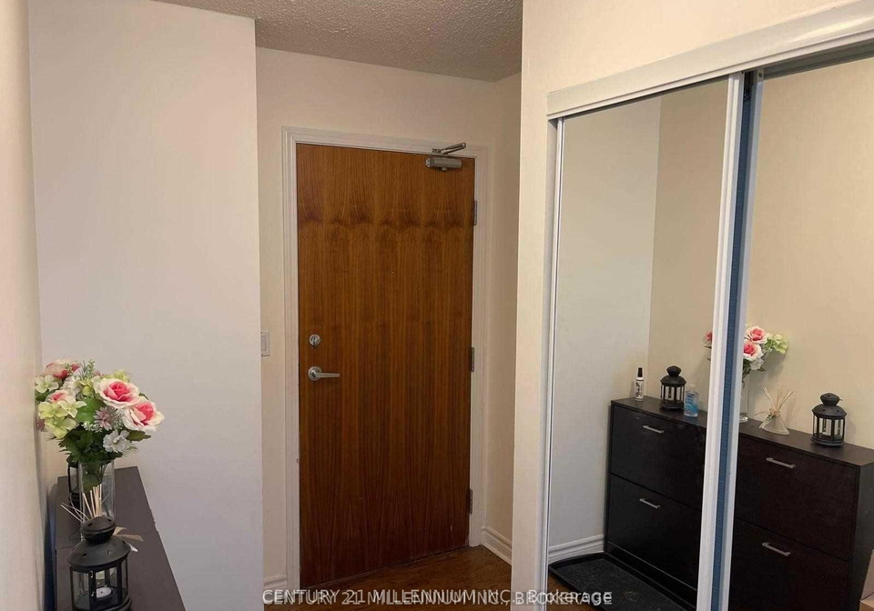 1-elm-drive-mississauga-ontario-w12341374