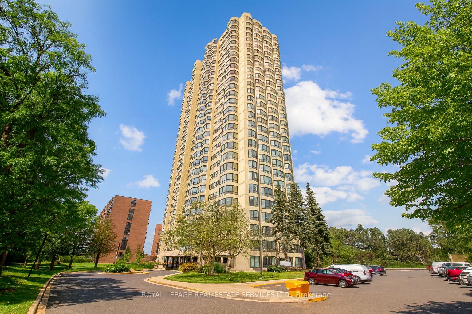 8-lisa-street-brampton-ontario-w12341869