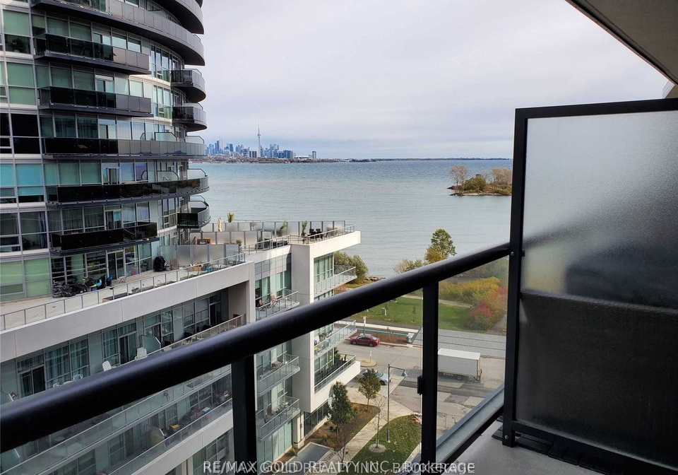 39-annie-craig-drive-etobicoke-ontario-w12342065