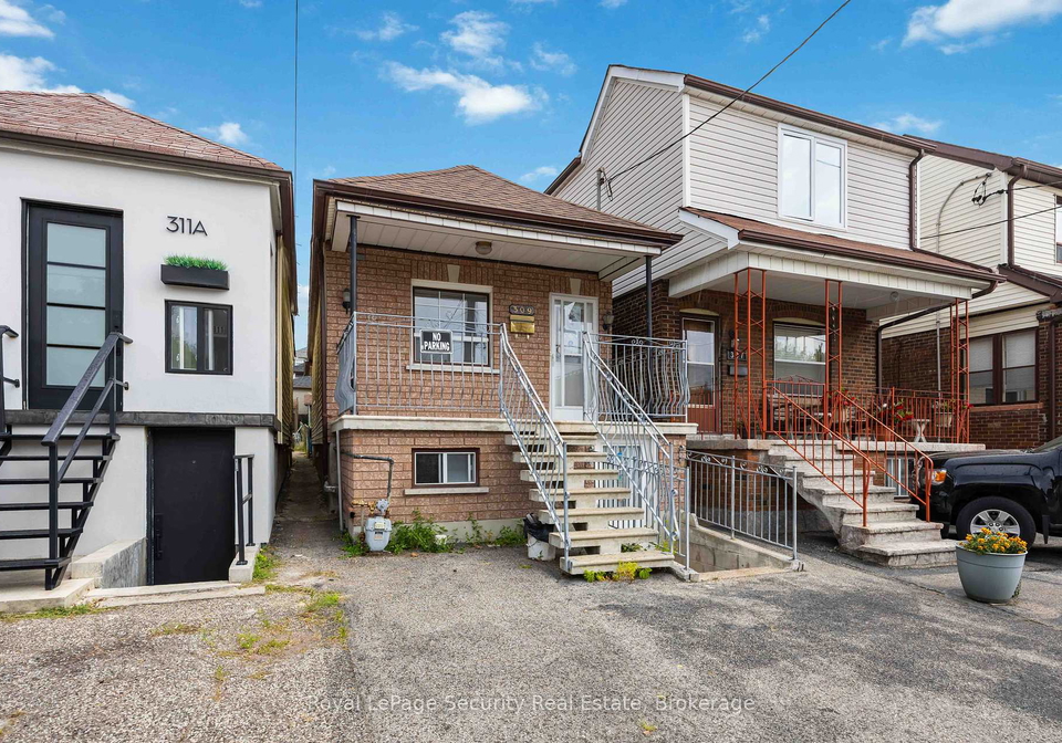 309-silverthorn-avenue-toronto-ontario-w12342375
