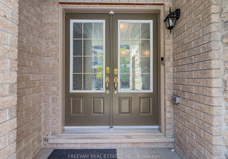 46-miami-grove-brampton-ontario-w12342751