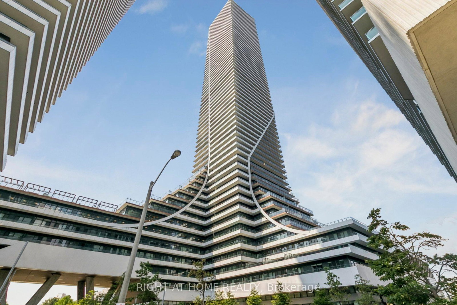 30-shore-breeze-drive-etobicoke-ontario-w12342987