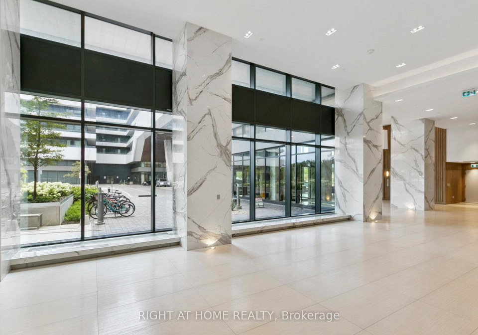 30-shore-breeze-drive-etobicoke-ontario-w12342987
