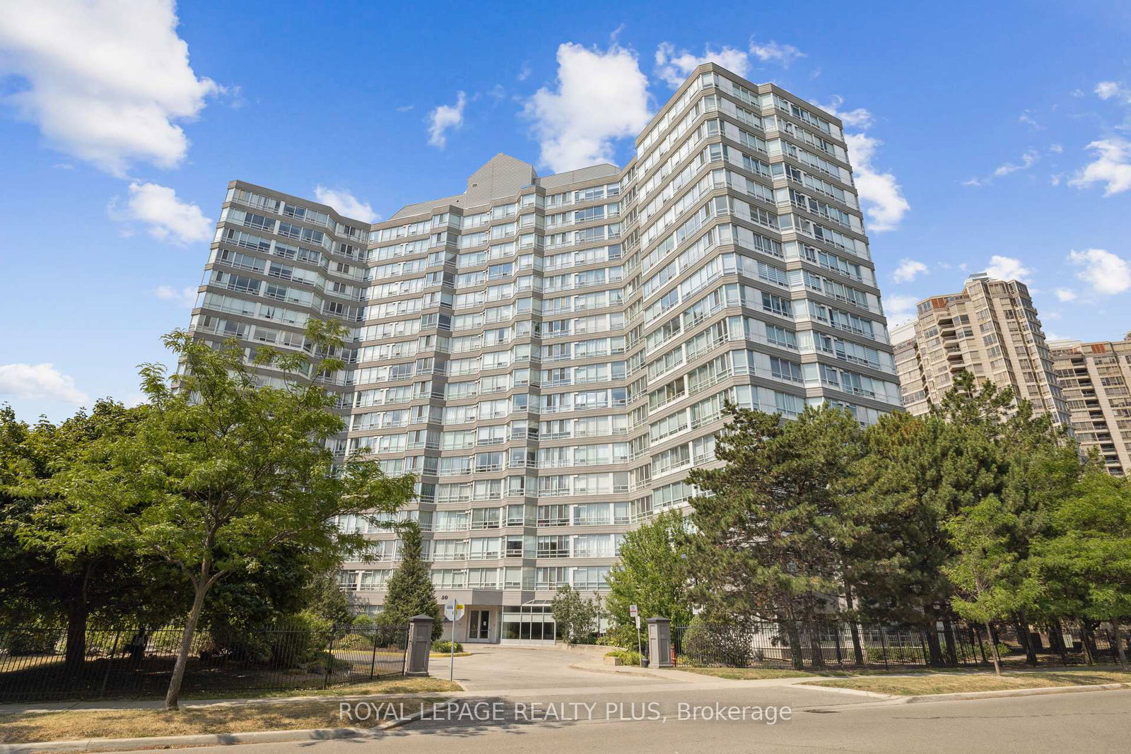 50-kingsbridge-garden-circle-mississauga-ontario-w12343049