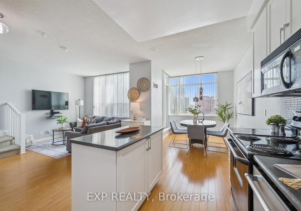 220-burnhamthorpe-road-w-mississauga-ontario-w12343679