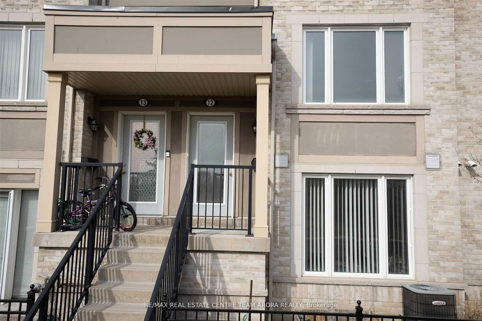 60-fairwood-circle-brampton-ontario-w12343971