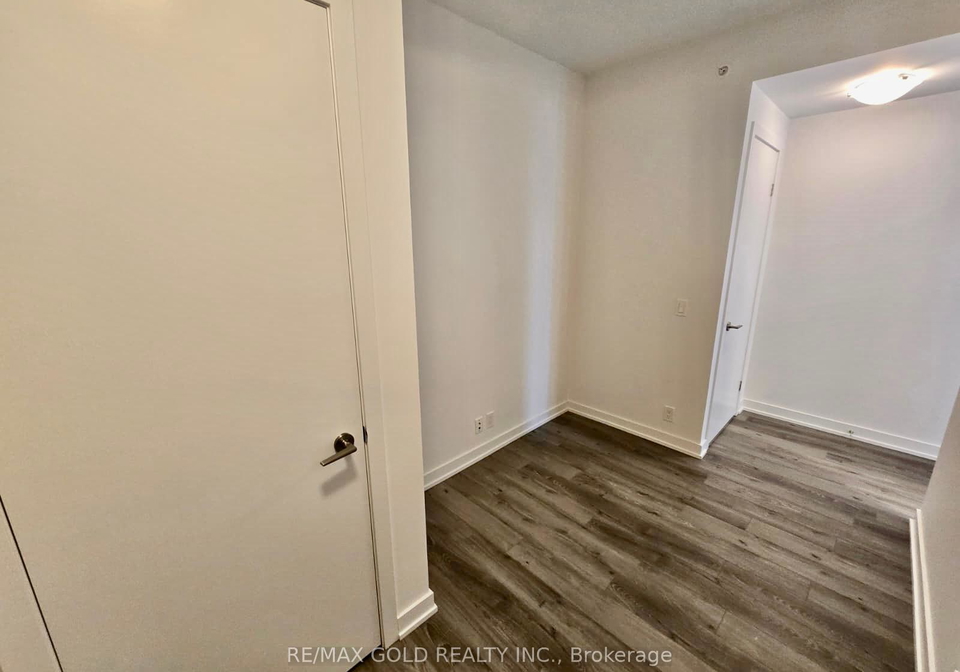 10-park-lawn-road-etobicoke-ontario-w12344045