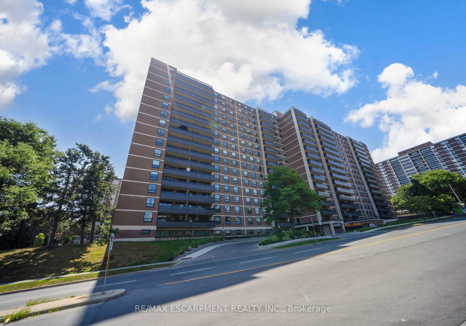 15-la-rose-avenue-etobicoke-ontario-w12344173