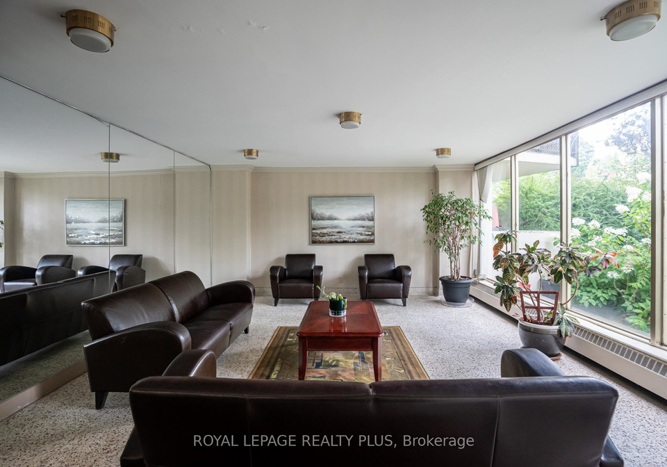 100-coe-hill-drive-toronto-ontario-w12344293