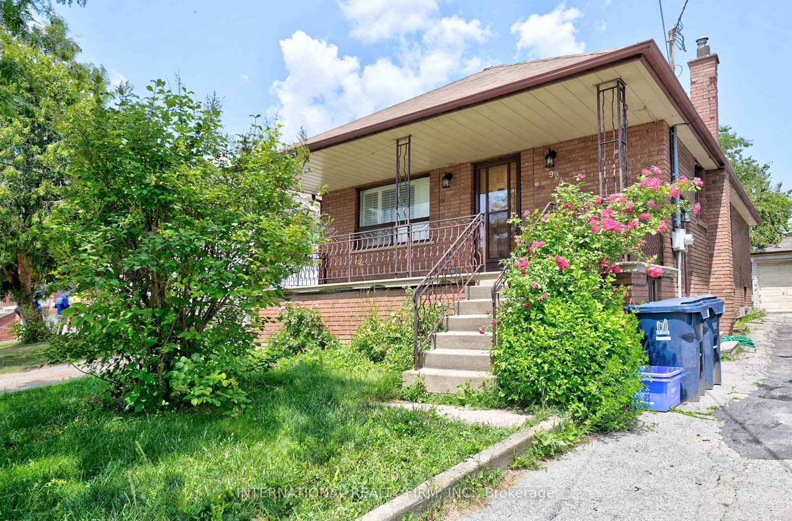 924-glencairn-avenue-north-york-ontario-w12344391