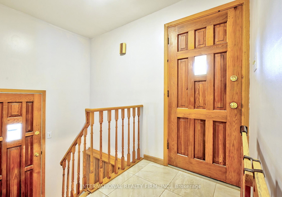 924-glencairn-avenue-north-york-ontario-w12344391