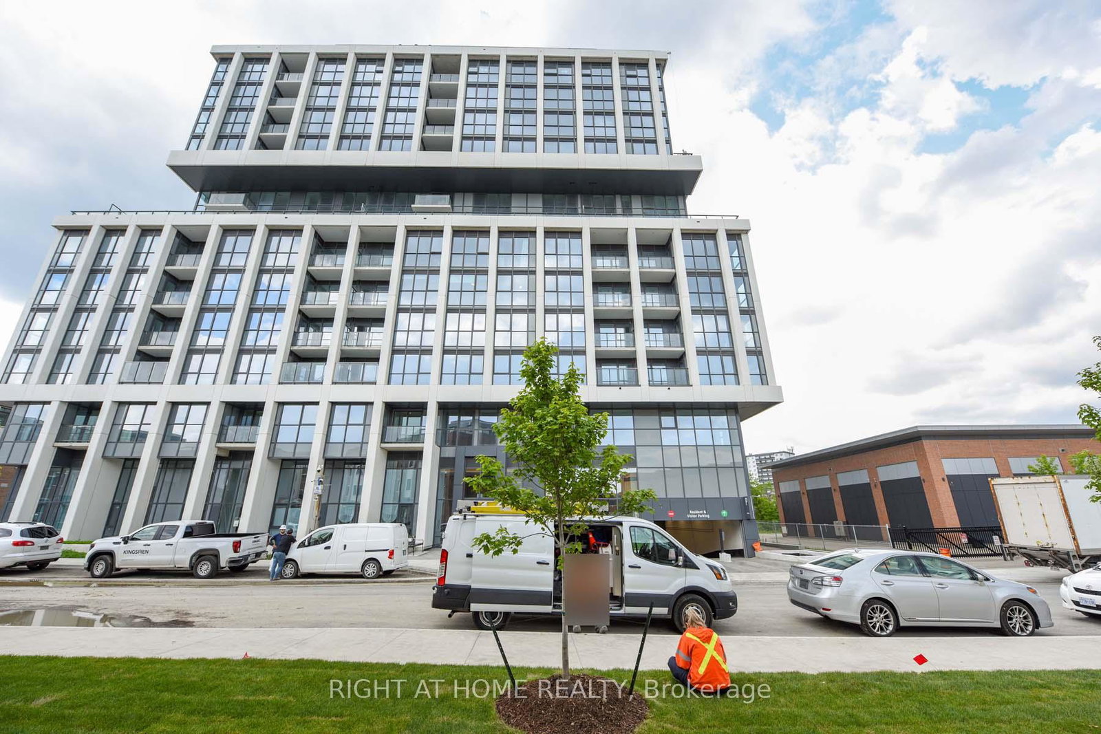 1063-douglas-mccurdy-common-mississauga-ontario-w12344407