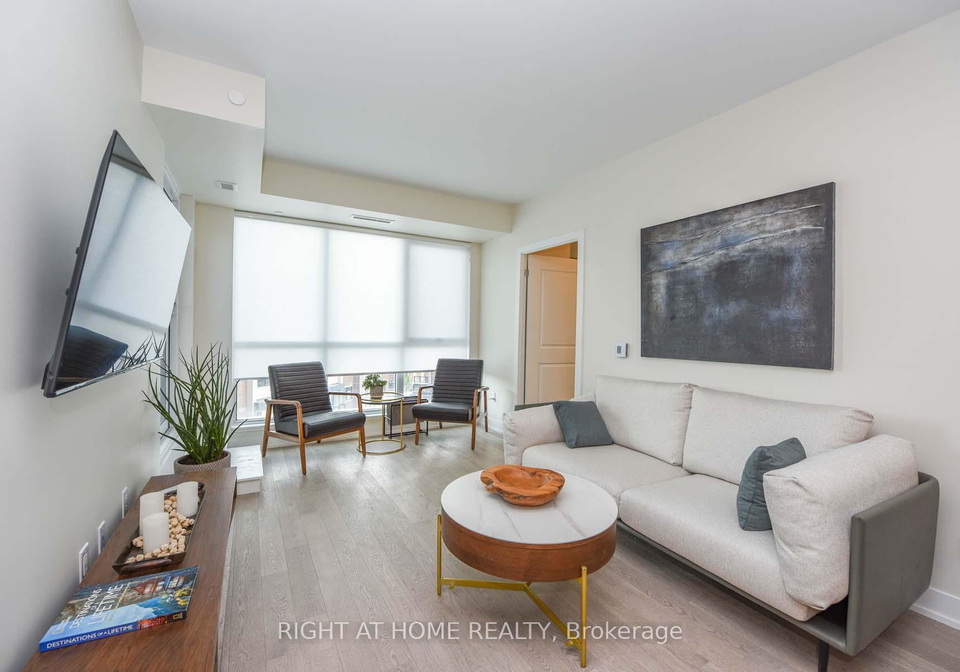 1063-douglas-mccurdy-common-mississauga-ontario-w12344407