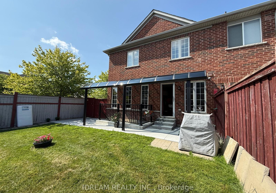 1-iceberg-trail-brampton-ontario-w12345185