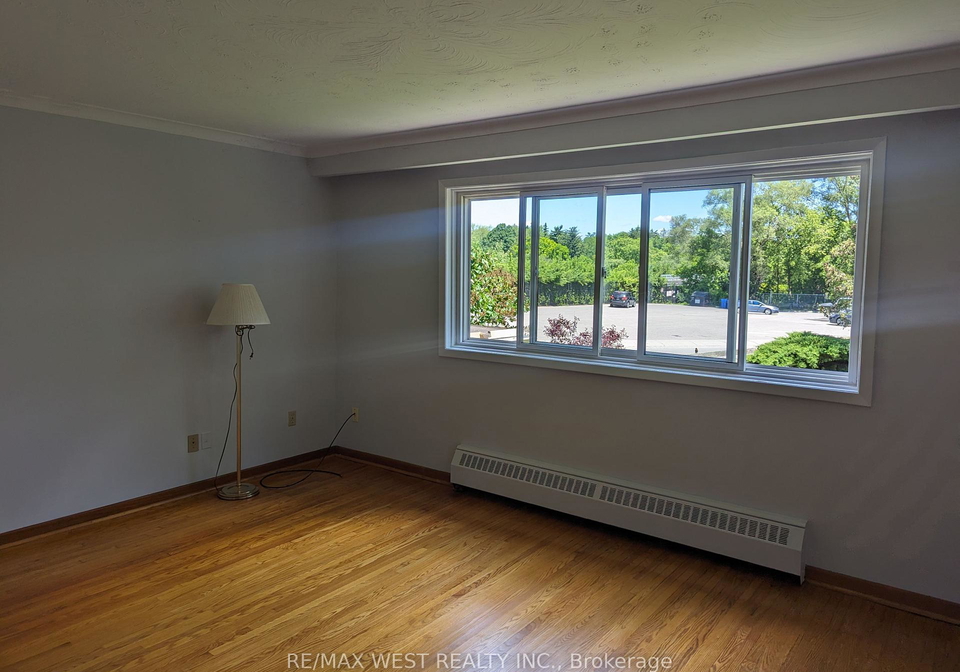 5peter-street-n-mississauga-ontario-w12345462