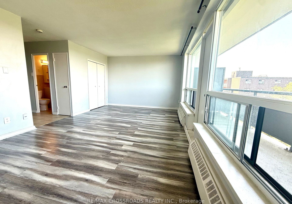363-lakeshore-road-e-mississauga-ontario-w12345487