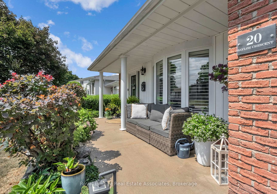 20-baylor-crescent-halton-hills-ontario-w12345580
