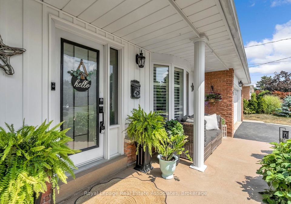 20-baylor-crescent-halton-hills-ontario-w12345580