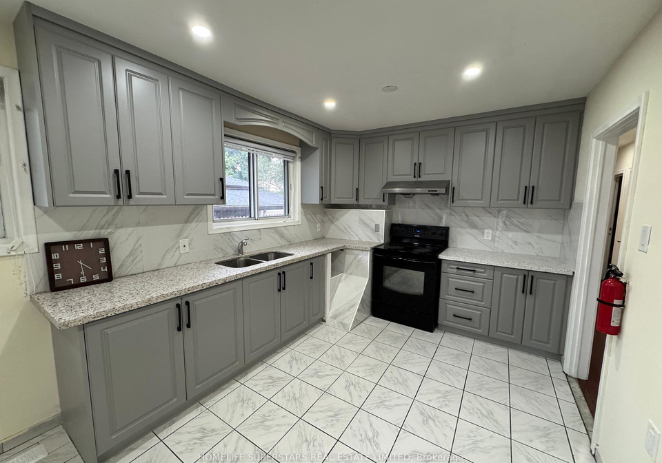 24-farr-avenue-etobicoke-ontario-w12345633