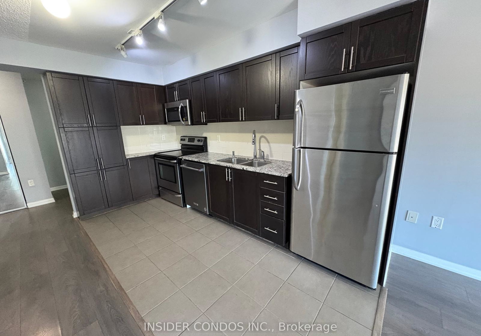 800-lawrence-avenue-w-north-york-ontario-w12345831
