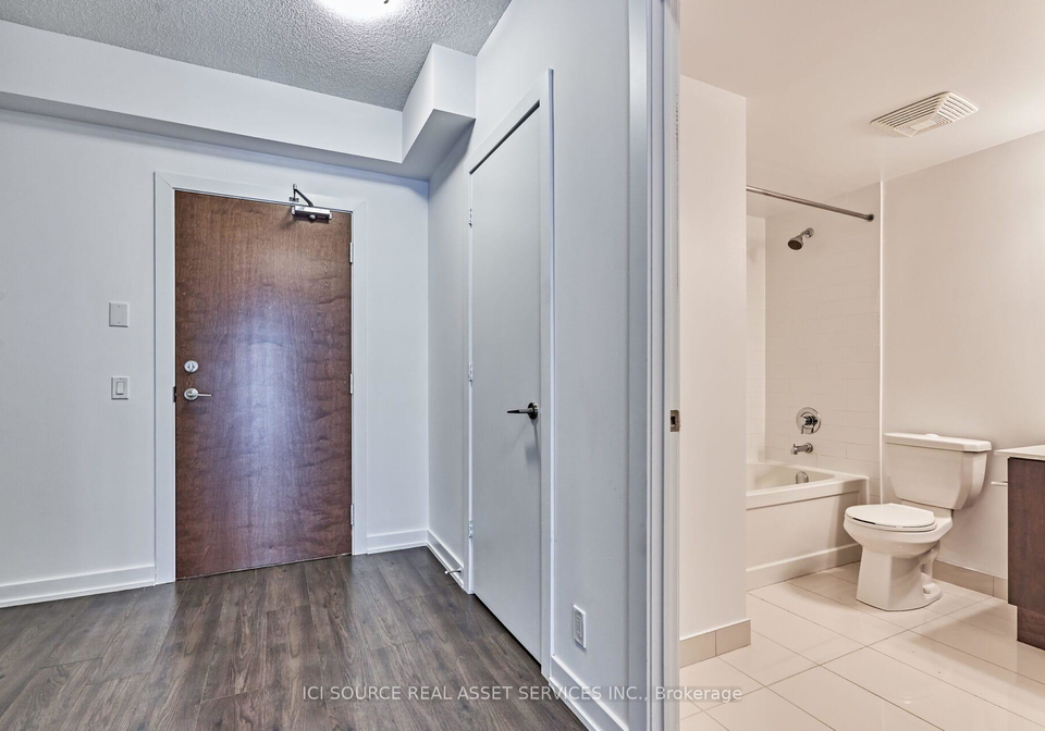 2220-lake-shore-boulevard-w-etobicoke-ontario-w12346001