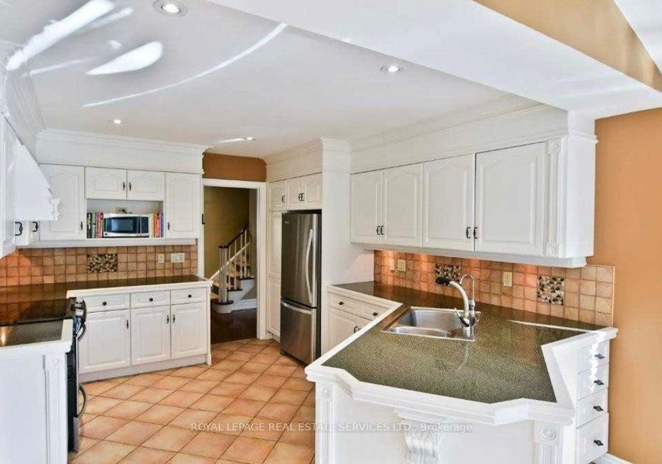176-blyth-crescent-oakville-ontario-w12346219