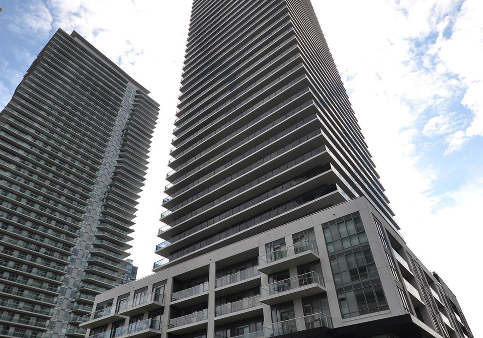 70-annie-craig-drive-etobicoke-ontario-w12346680