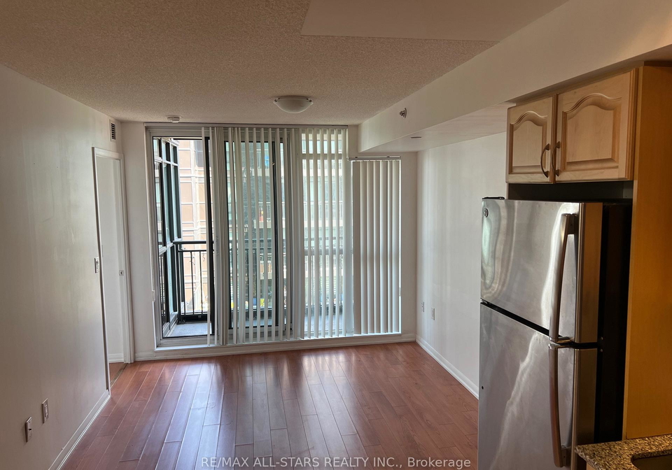 830-lawrence-avenue-w-north-york-ontario-w12346804