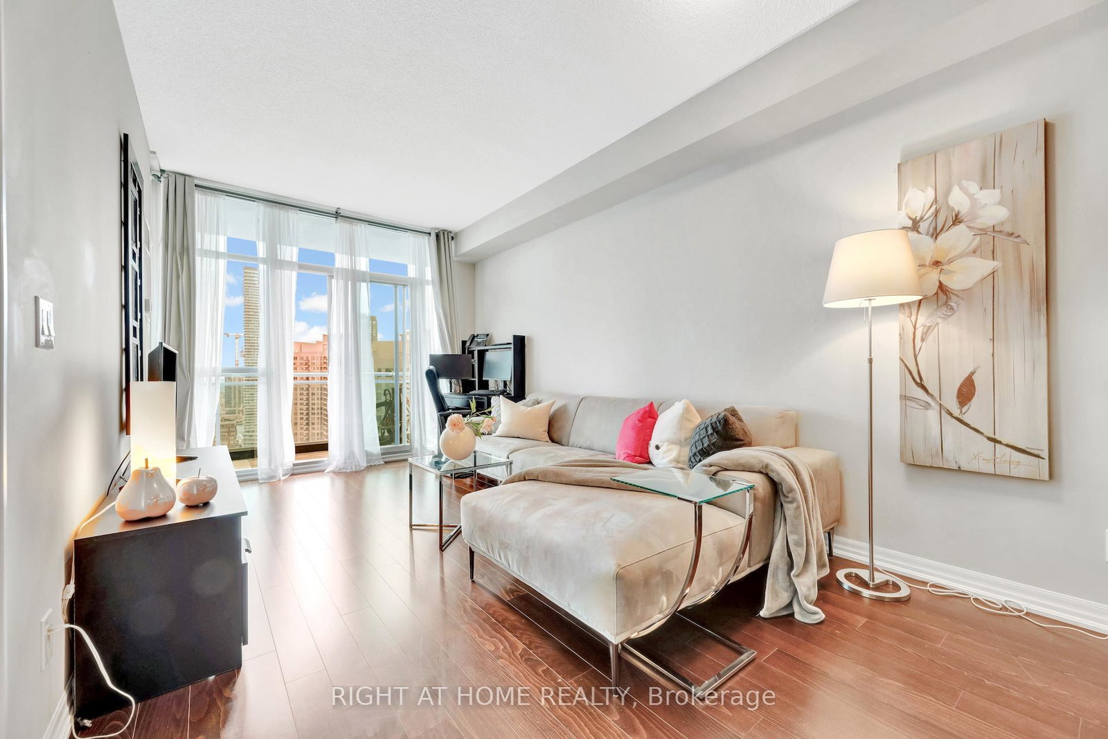 223-web-drive-mississauga-ontario-w12347752