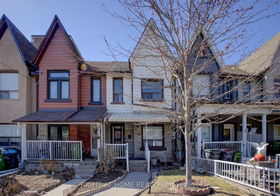 82-e-uxbridge-avenue-e-toronto-ontario-w12347814