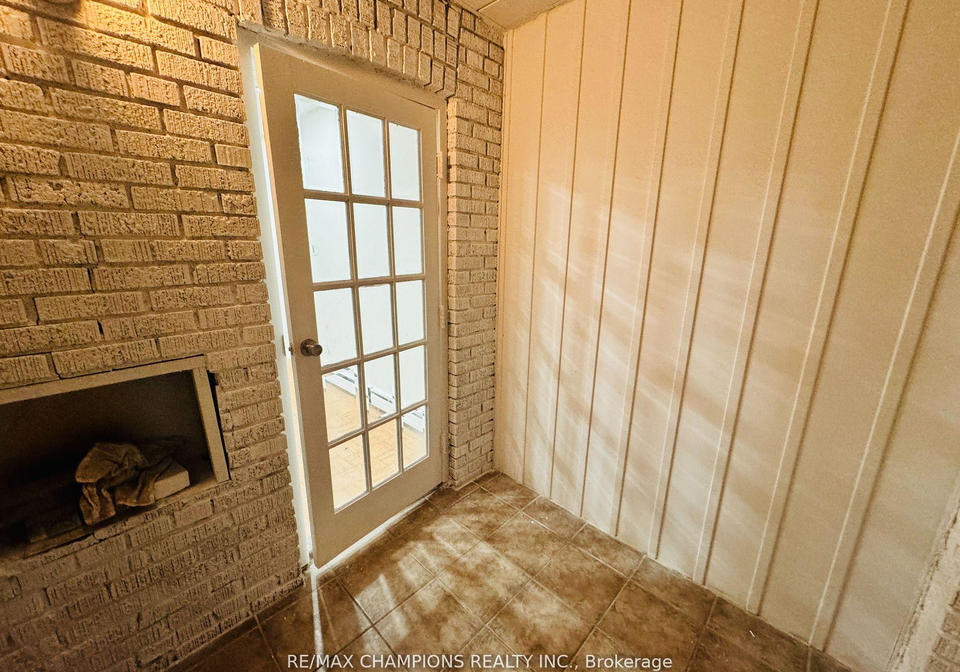 2-elm-grove-avenue-toronto-ontario-w12347920