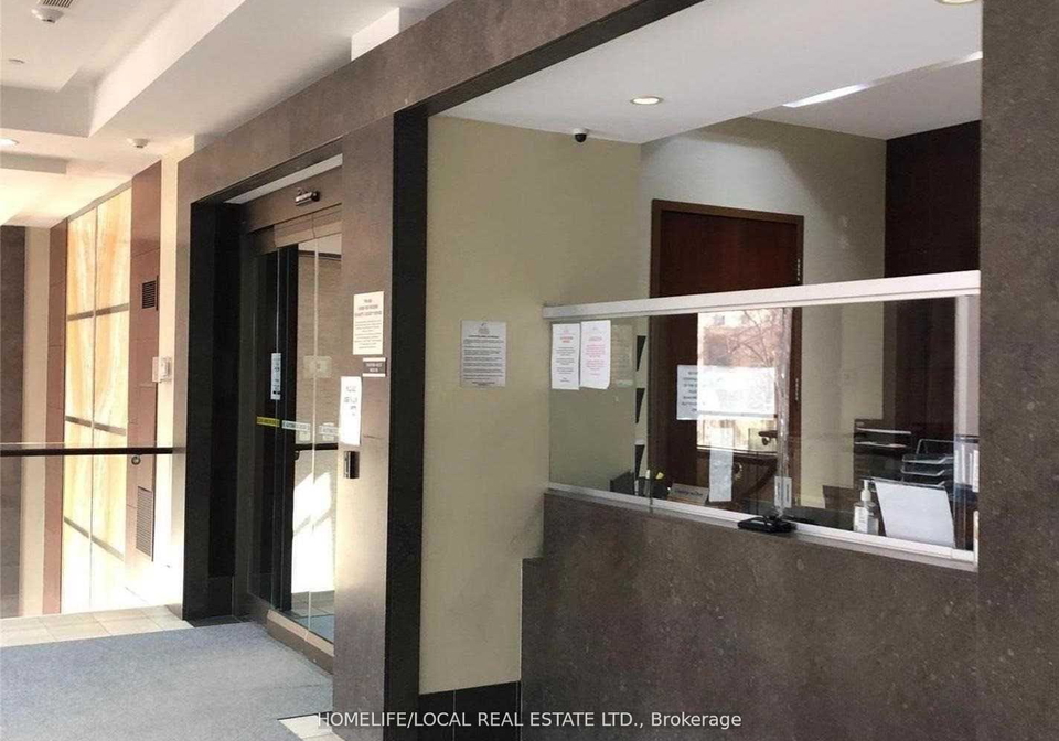 310-burnhamthorpe-road-w-mississauga-ontario-w12347930