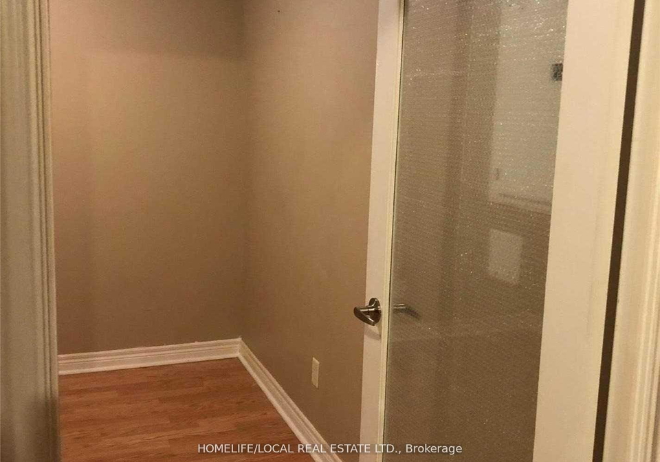 310-burnhamthorpe-road-w-mississauga-ontario-w12347930