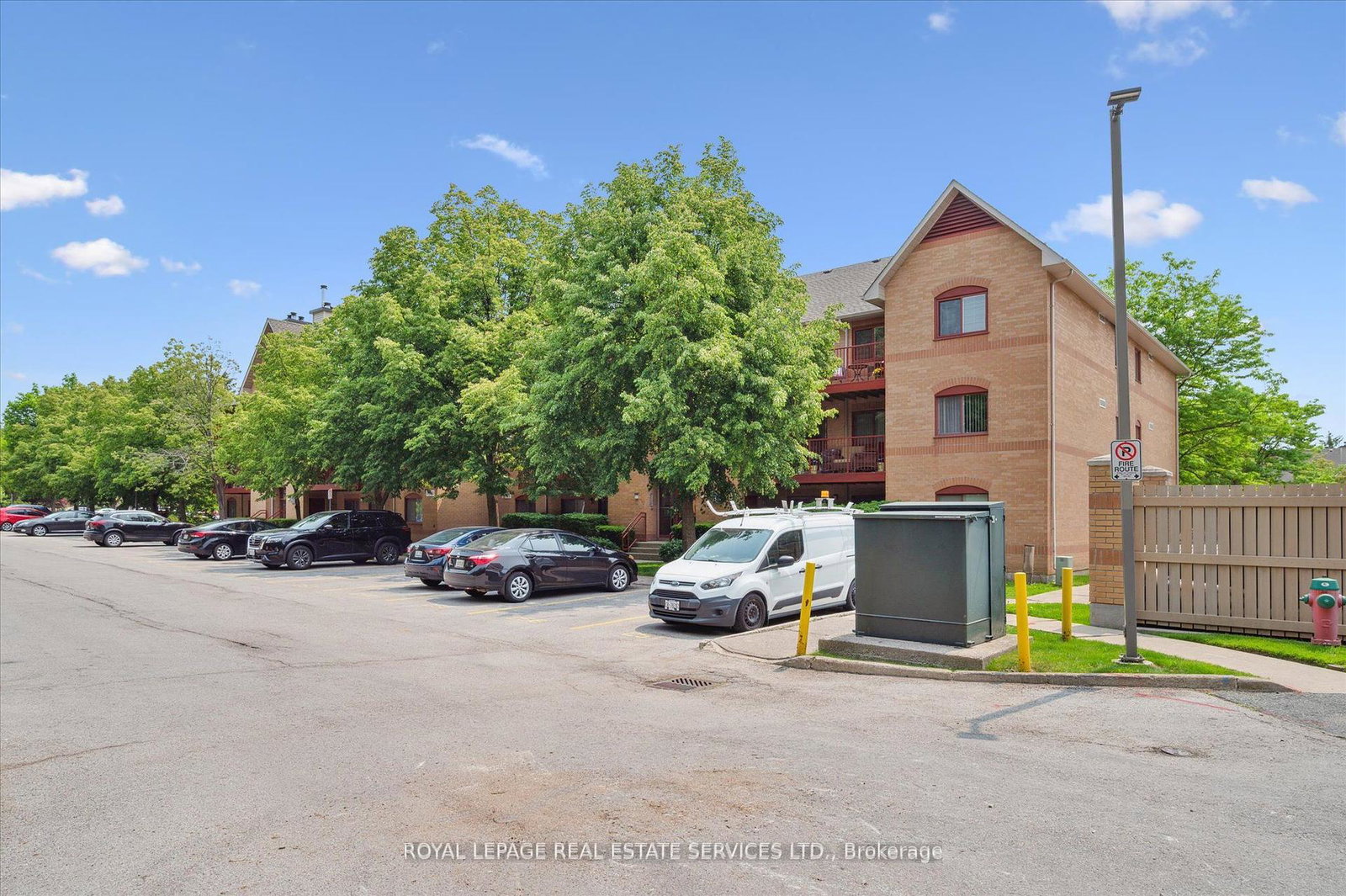1514-pilgrims-way-oakville-ontario-w12348066