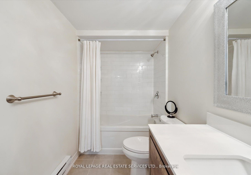 1514-pilgrims-way-oakville-ontario-w12348066