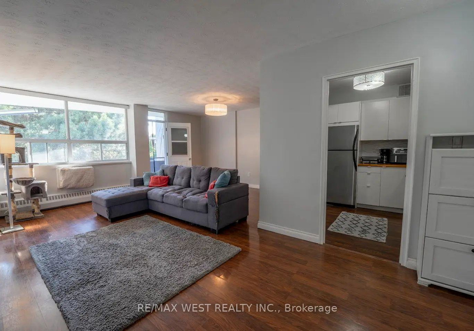 100-coe-hill-drive-toronto-ontario-w12348122