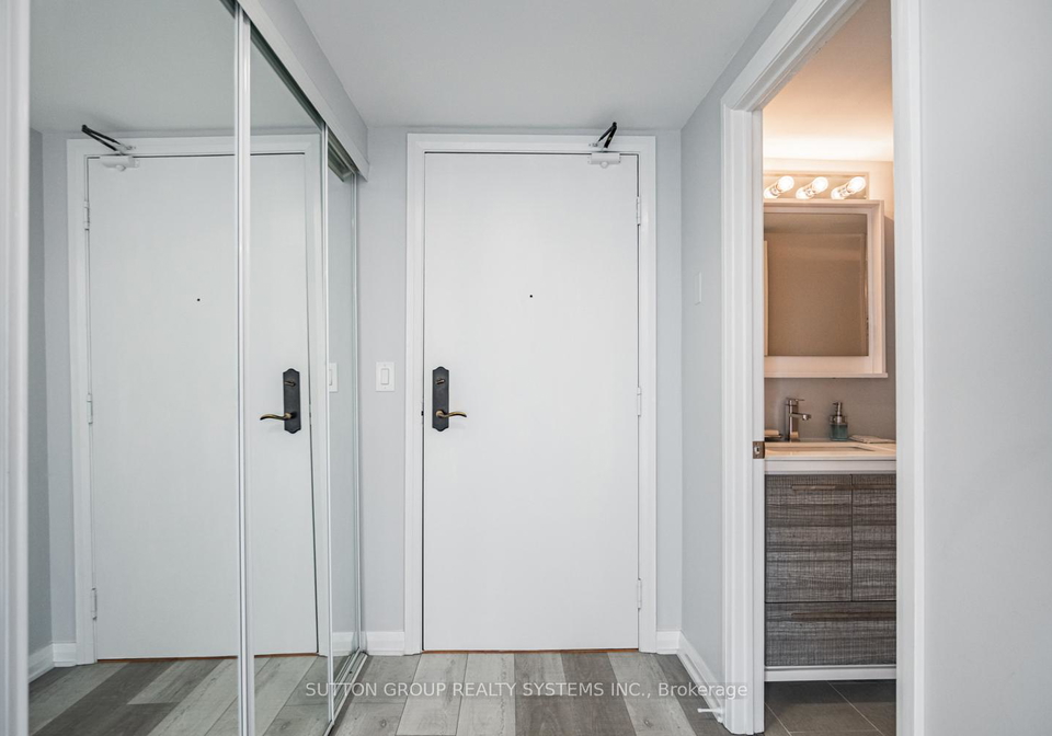 220-forum-drive-mississauga-ontario-w12348910