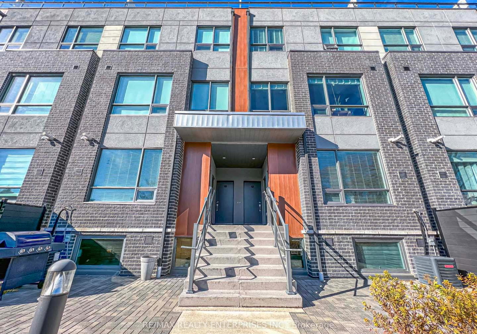 650-atwater-avenue-mississauga-ontario-w12349036