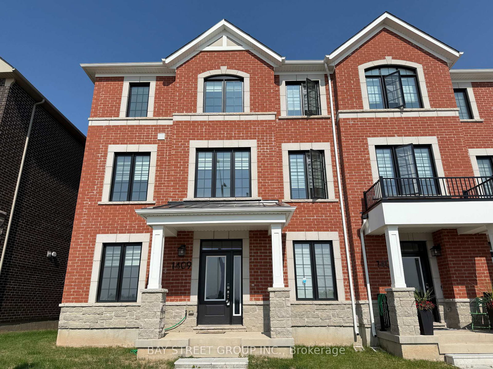 1409-william-halton-parkway-oakville-ontario-w12349075