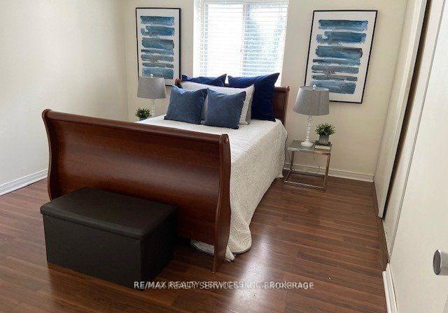 300-webb-drive-mississauga-ontario-w12349326