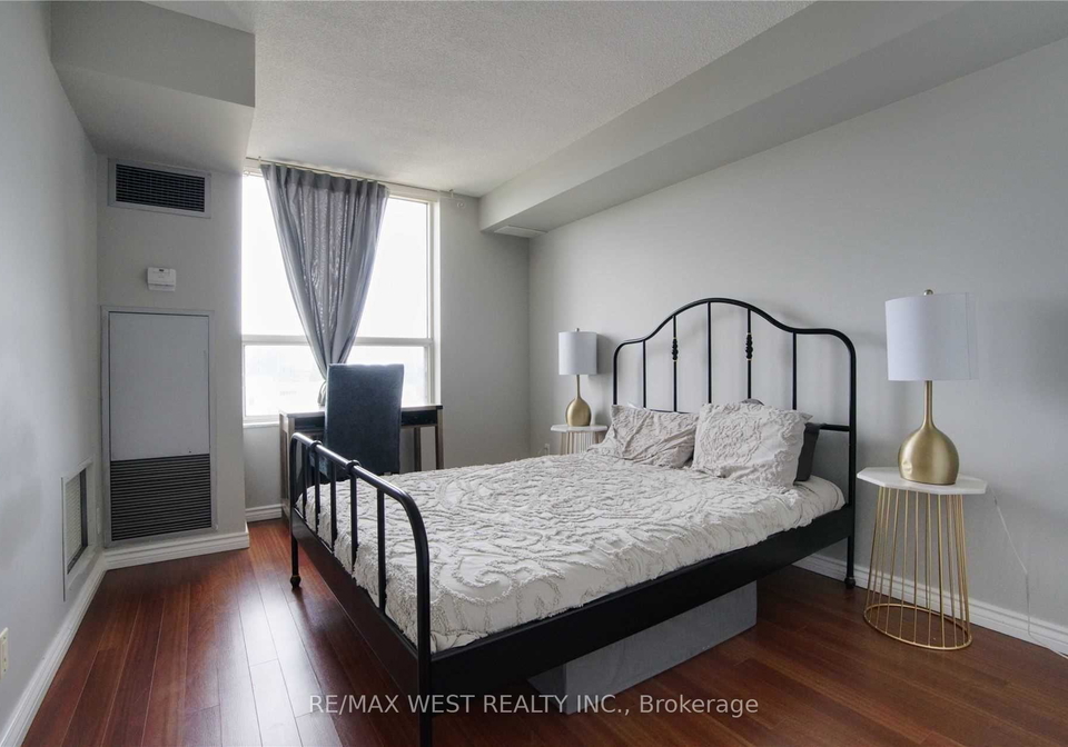 6-humberline-drive-etobicoke-ontario-w12349334