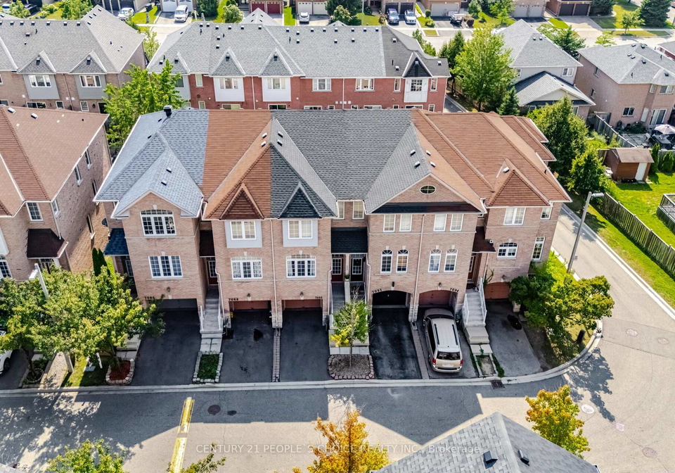 7090-fairmeadow-crescent-mississauga-ontario-w12349351