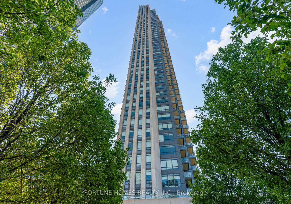 36-park-lawn-road-etobicoke-ontario-w12349354