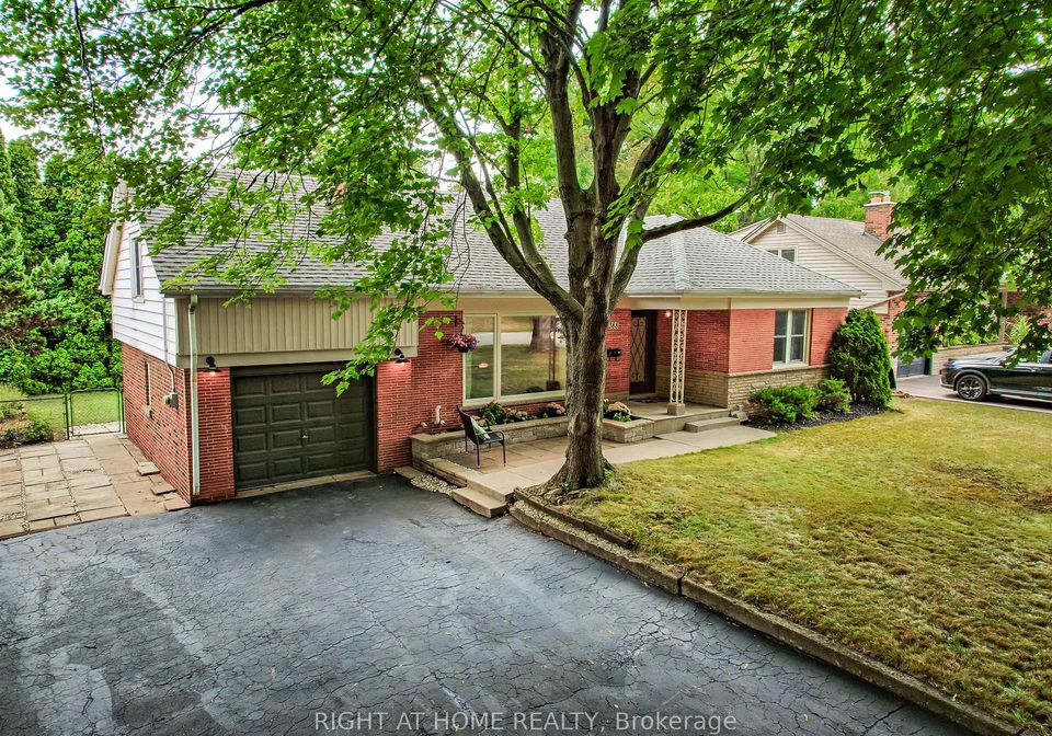 388-lark-avenue-burlington-ontario-w12349583
