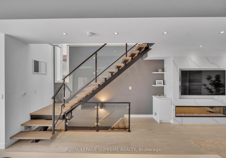 291-gilbert-avenue-toronto-ontario-w12350200
